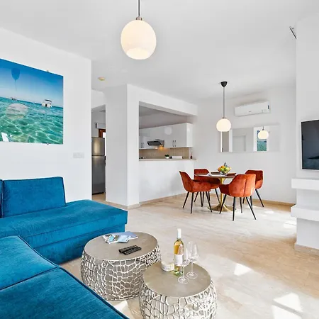 빌라 Hg37 Kopiaste - Newly Refurbished With Private Pool & Private Garden, Aphrodite Hills 코우클리아