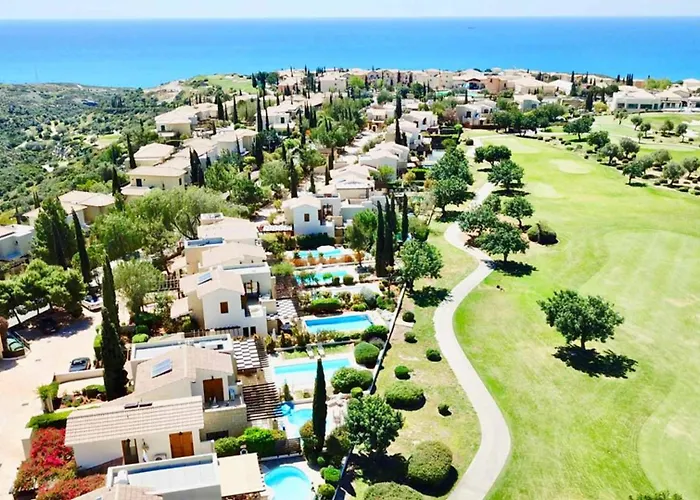 Vila Hg37 Kopiaste - Newly Refurbished With Private Pool & Private Garden, Aphrodite Hills Kouklia