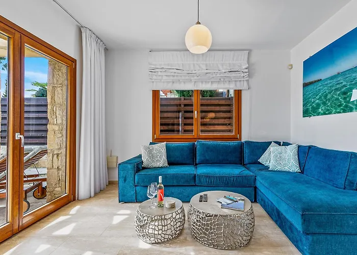 Vila Hg37 Kopiaste - Newly Refurbished With Private Pool & Private Garden, Aphrodite Hills *