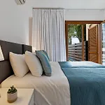 Villa Hg37 Kopiaste - Newly Refurbished With Private Pool & Private Garden, Aphrodite Hills *