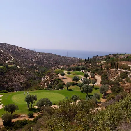 Hg37 Kopiaste - Newly Refurbished With Private Pool & Private Garden, Aphrodite Hills Villa