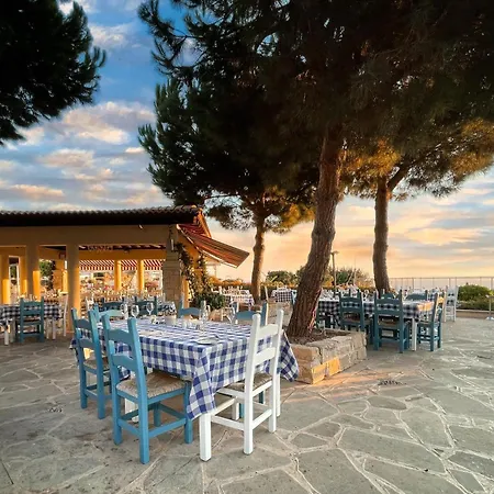 Hg37 Kopiaste - Newly Refurbished With Private Pool & Private Garden, Aphrodite Hills Willa