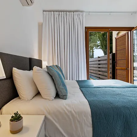 别墅 Hg37 Kopiaste - Newly Refurbished With Private Pool & Private Garden, Aphrodite Hills *