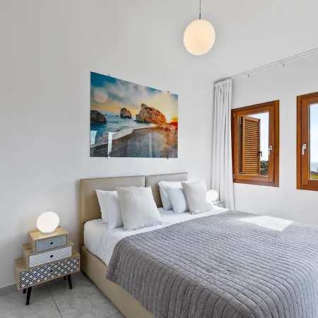 Hg37 Kopiaste - Newly Refurbished With Private Pool & Private Garden, Aphrodite Hills 别墅 库克里亚
