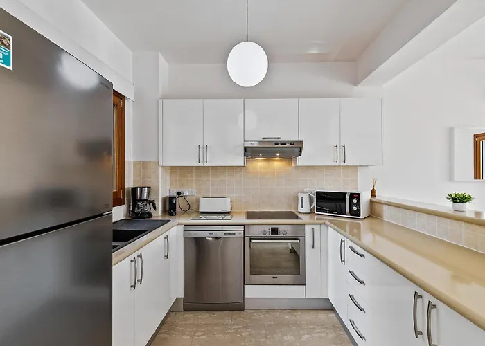 ヴィラ Hg37 Kopiaste - Newly Refurbished With Private Pool & Private Garden, Aphrodite Hills