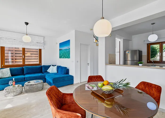 Hg37 Kopiaste - Newly Refurbished With Private Pool & Private Garden, Aphrodite Hills ヴィラ *