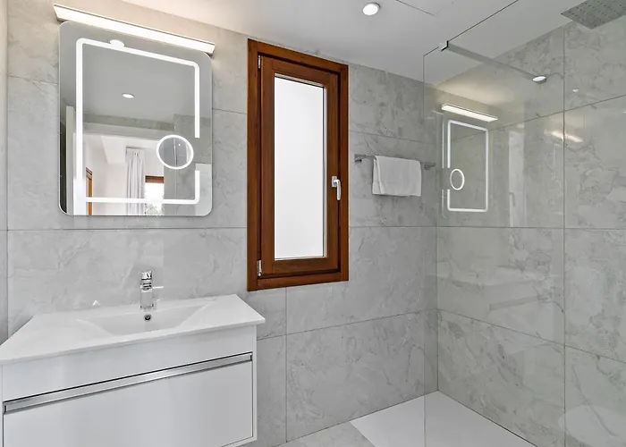 ヴィラ Hg37 Kopiaste - Newly Refurbished With Private Pool & Private Garden, Aphrodite Hills クークリア